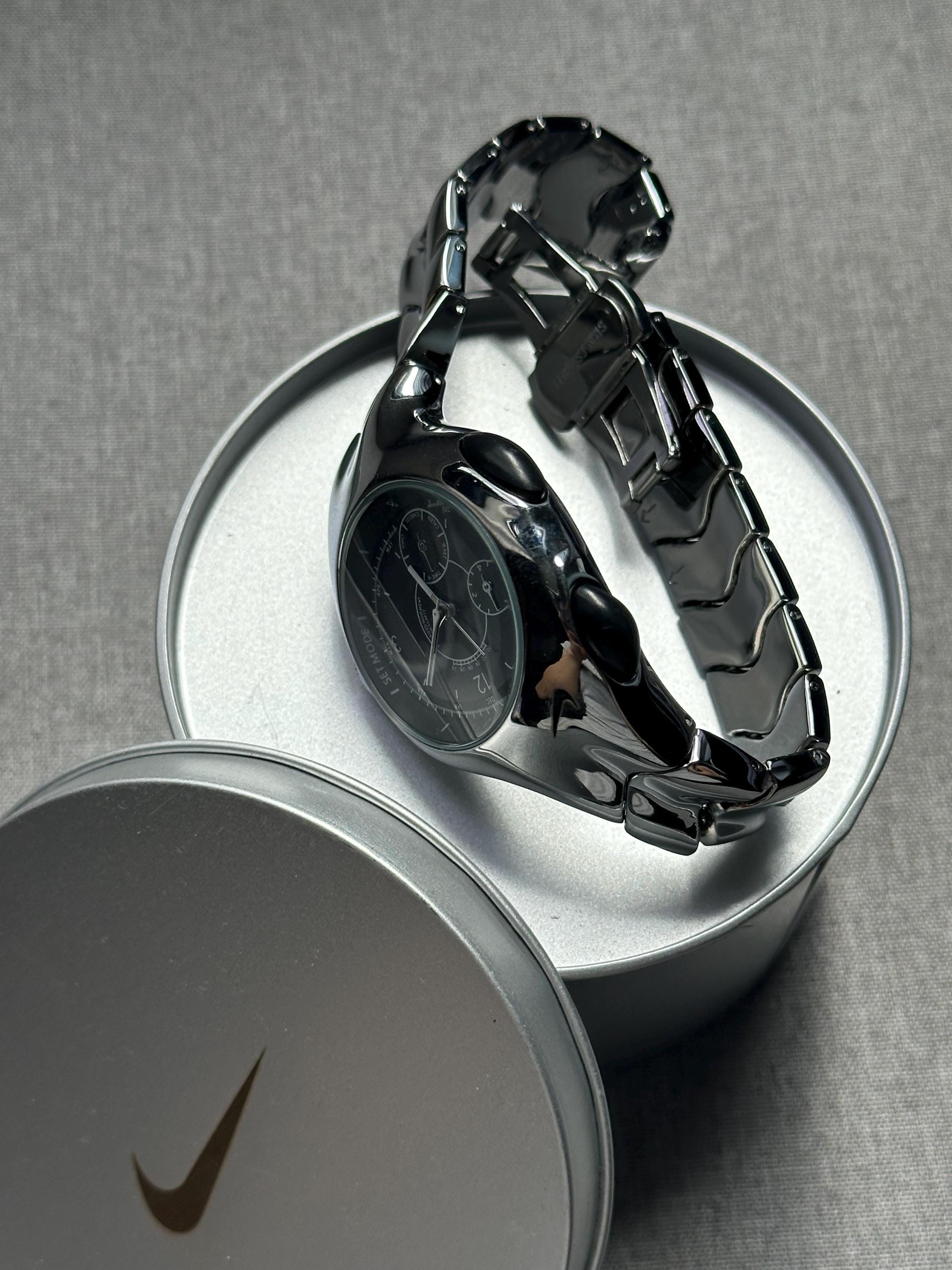 Nike Triax Chronograph Watch Silver with Dark Blue Dial – Vintage Stainless Steel Sports Watch, Rare Collectible Timepiece