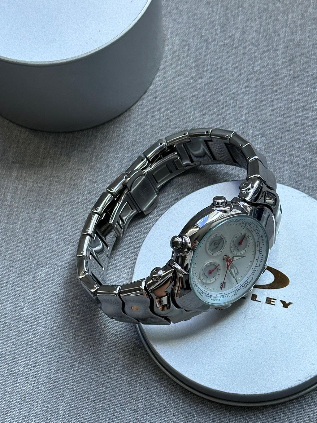 Oakley Judge Chronograph Watch – Blue/ White/ Black Dial, Stainless Steel Polished Bracelet, Swiss Movement