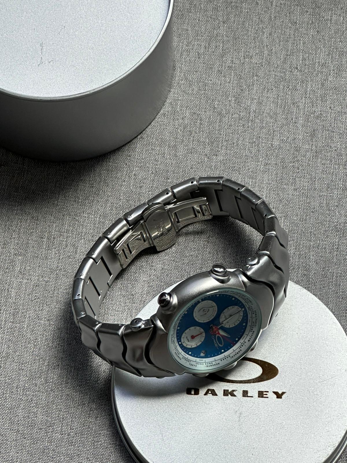 Vintage Oakley Industrial Style Watches (Y2K / Tactical Design