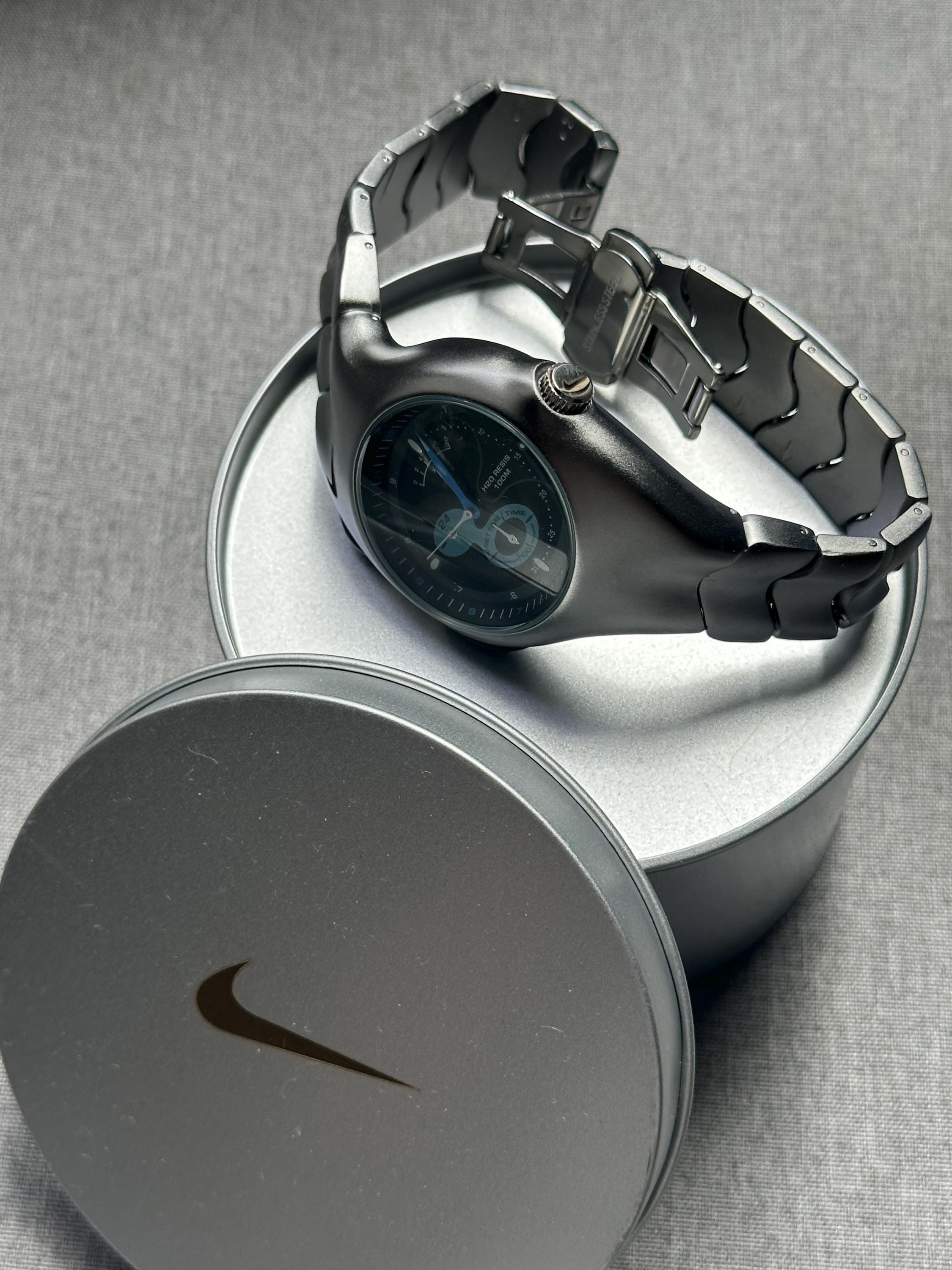 時計 nike triax watch Nike Triax Chronograph Watch Matte Silver with Black Blue Dial