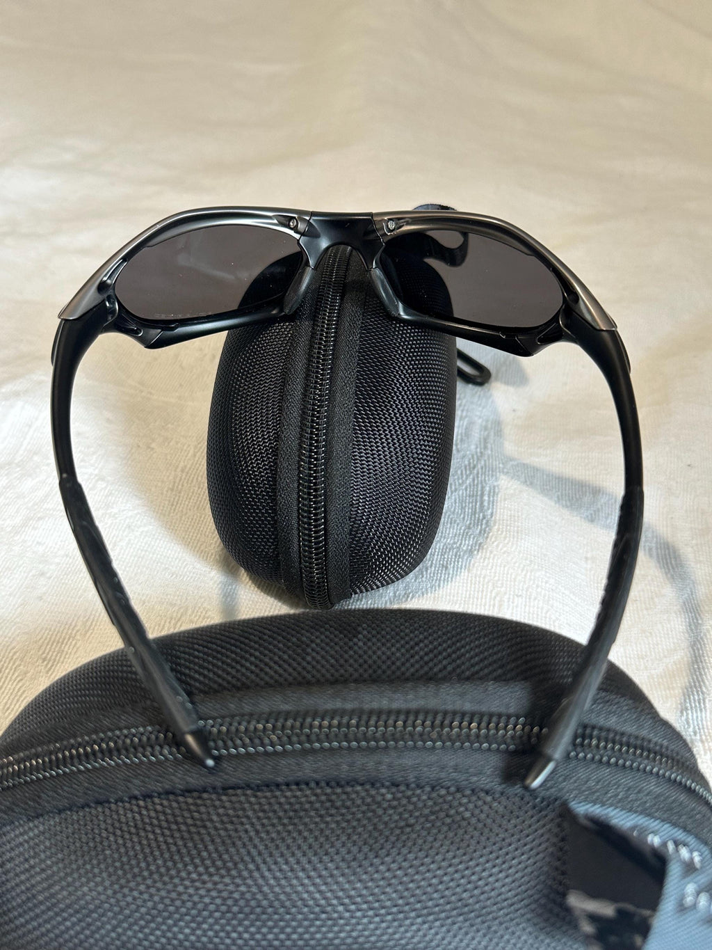 Vintage Oakley Sunglasses: Polished Charcoal Frame, Black Lenses with Case