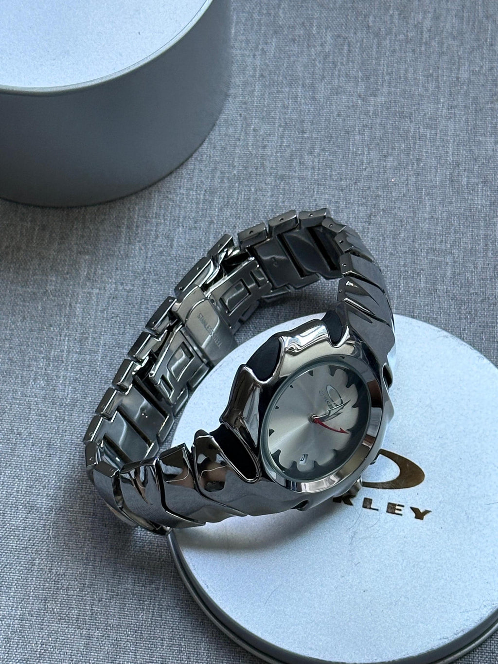 Oakley Time Tank Watch – White Dial Silver SHINY Stainless Steel with Smooth Reflective Strap, Swiss Movement, Collectible Men’s Watch