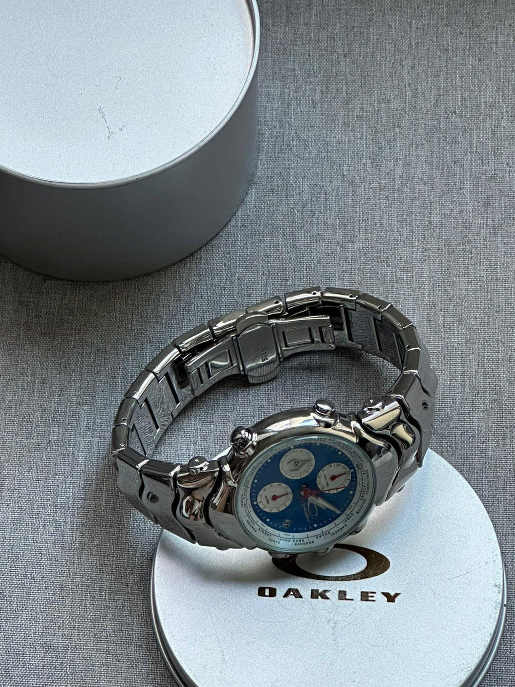Oakley Judge Chronograph Watch – Blue/ White/ Black Dial, Stainless Steel Polished Bracelet, Swiss Movement