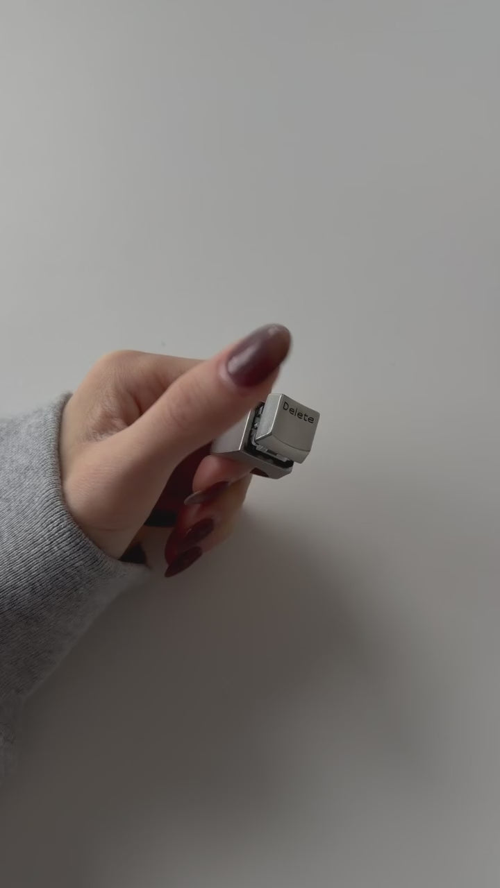 Delete Key Clicker Ring – Mechanical Keyboard Stress Relief Ring | Adjustable Fidget Ring
